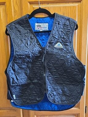 HyperKewl Black Quilted Cooling Vest by TechNiche, Size Large